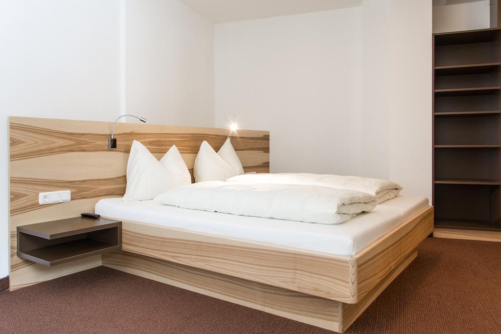 Appartements Plaija Sankt Anton am Arlberg Room photo